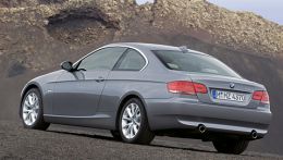 Купе 3-й серии БМВ в кузове с индексом Е92 выпускался с 2006 года по 2012. Был заменен 4-й серией BMW в кузове F32