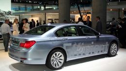 Тест драйв BMW ActiveHybrid 7, краткий обзор модели.