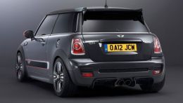 mini-john_cooper_works_gp_2013_1024x768_wallp