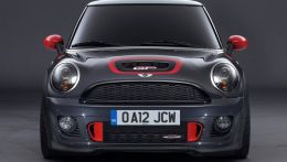 mini-john_cooper_works_gp_2013_1024x768_wallp