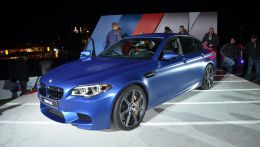 BMW-M5-F10-LCI-Frozen-Blue-Competition-Paket-